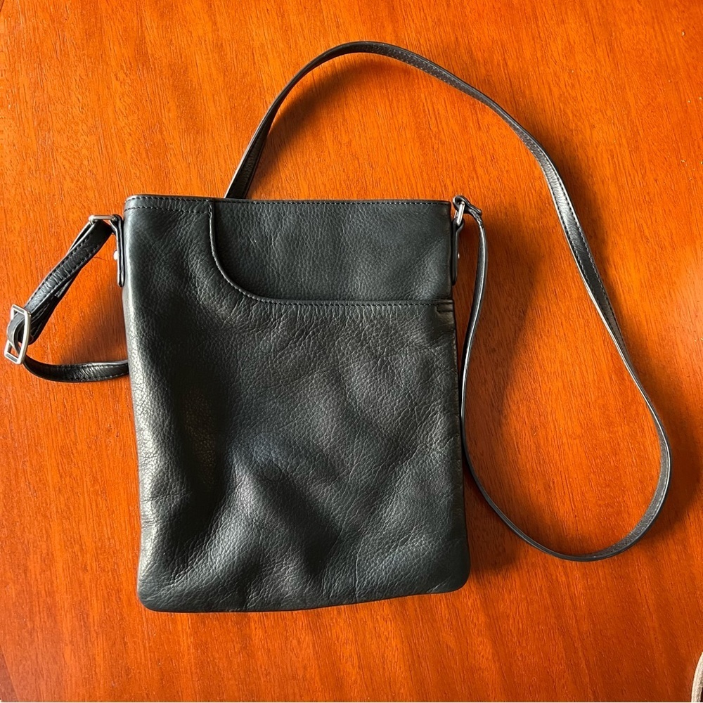 Margot Black Leather Split Pocket Crossbody Bag B2-1